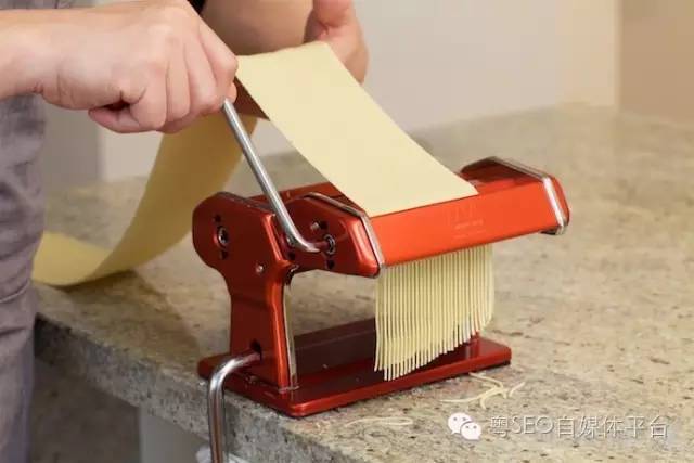 粤菜谱30期 手擀碱水面条的做法 还原正宗武汉热干面的爽滑劲道