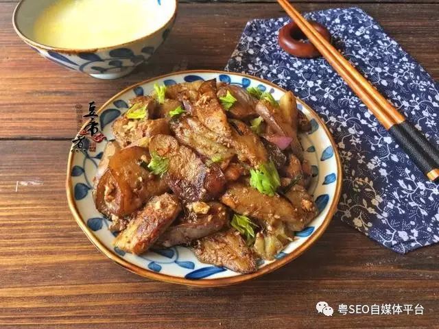 粤菜谱42期 家常咸蛋黄烧茄子的做法 香浓软糯 中国下饭菜食谱大全