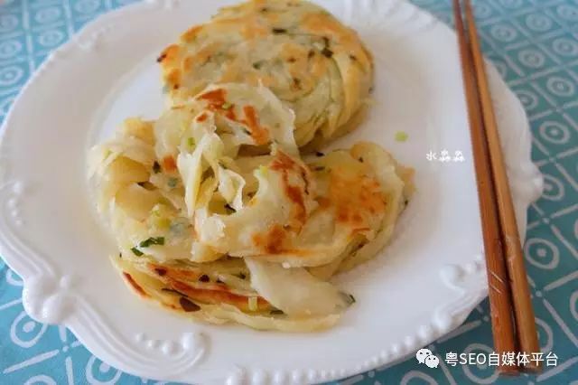 粤菜谱46期 山西葱香手抓饼的做法 上班族的简单美食 地摊煎饼果子