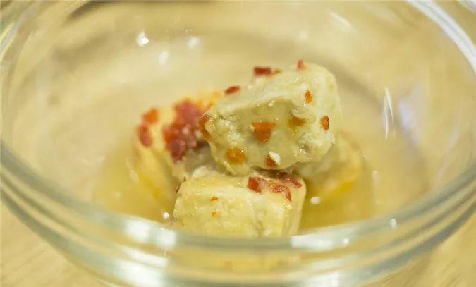 粤菜谱55期 用香港百年历史廖孖记腐乳蒸鸡 与豆腐乳蒸鸡翅是怎样的体验