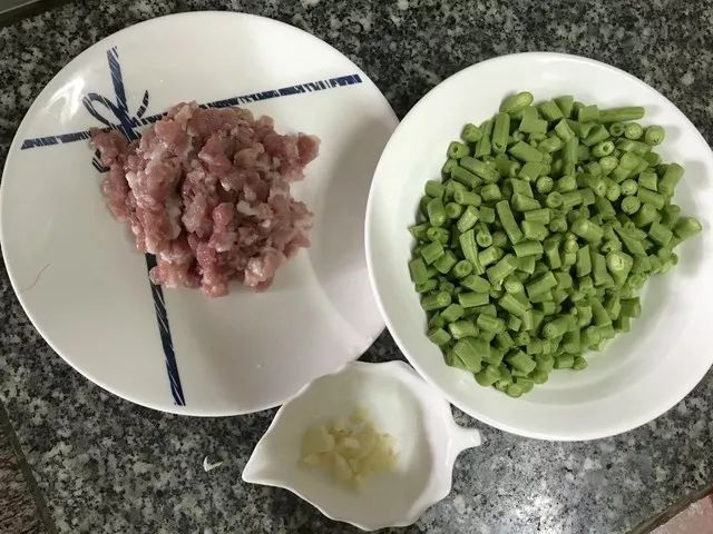 粤菜谱57期 原味豆角丁炒肉沫的做法 VS酸豆角炒肉沫 清淡开胃下饭菜