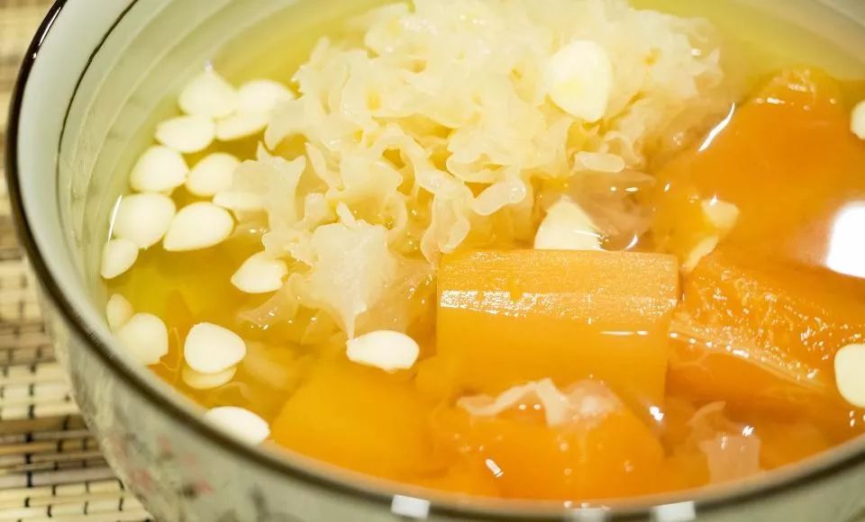 粤菜谱62期 夏季木瓜雪耳糖水的做法 滋阴润肺功效 中国糖水食谱大全